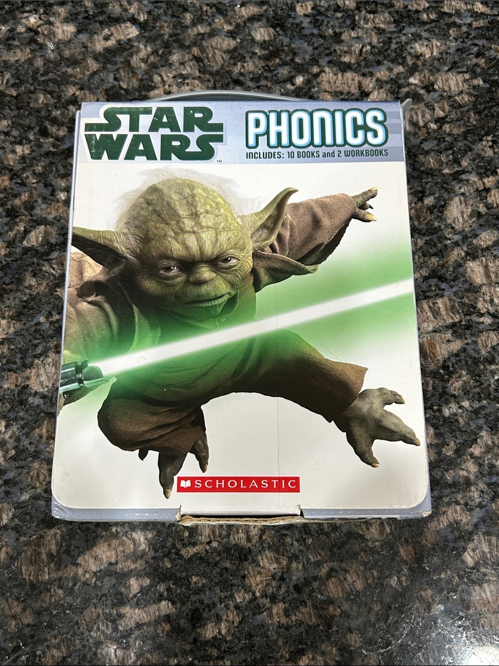 Scholastic Star Wars: Phonics Boxed Set of 12 Paperback Learn to Read